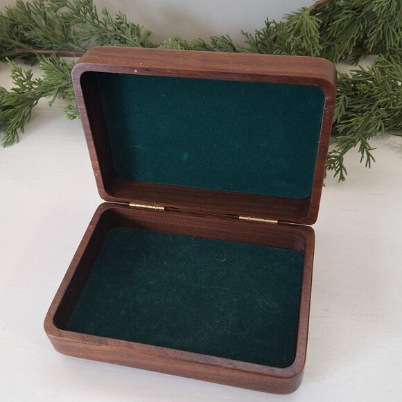 Disney animal kingdom storage box / jewelery box - Picture 3 of 4